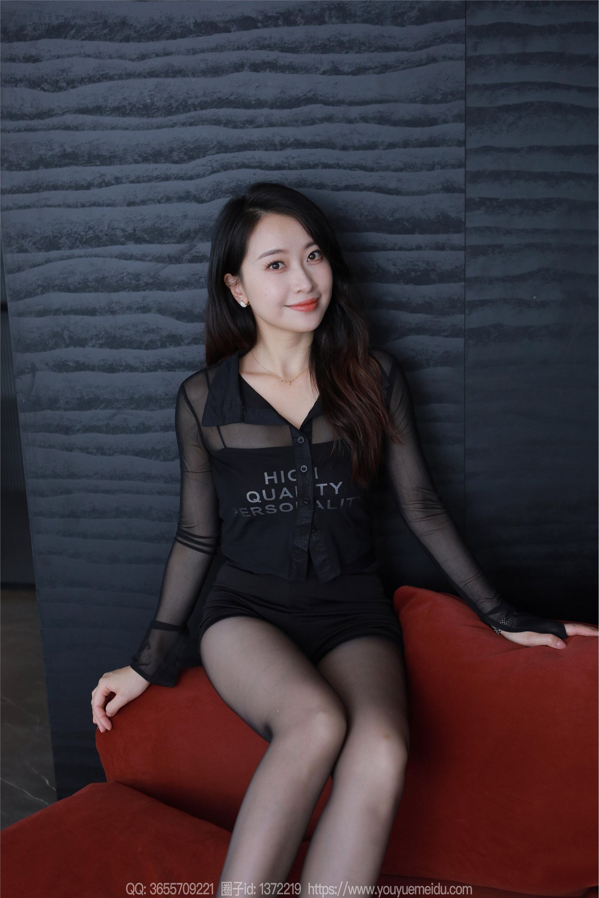 IESS异思趣向  2024.04.11 丝享家 1713 小婕《红色沙发（下）》